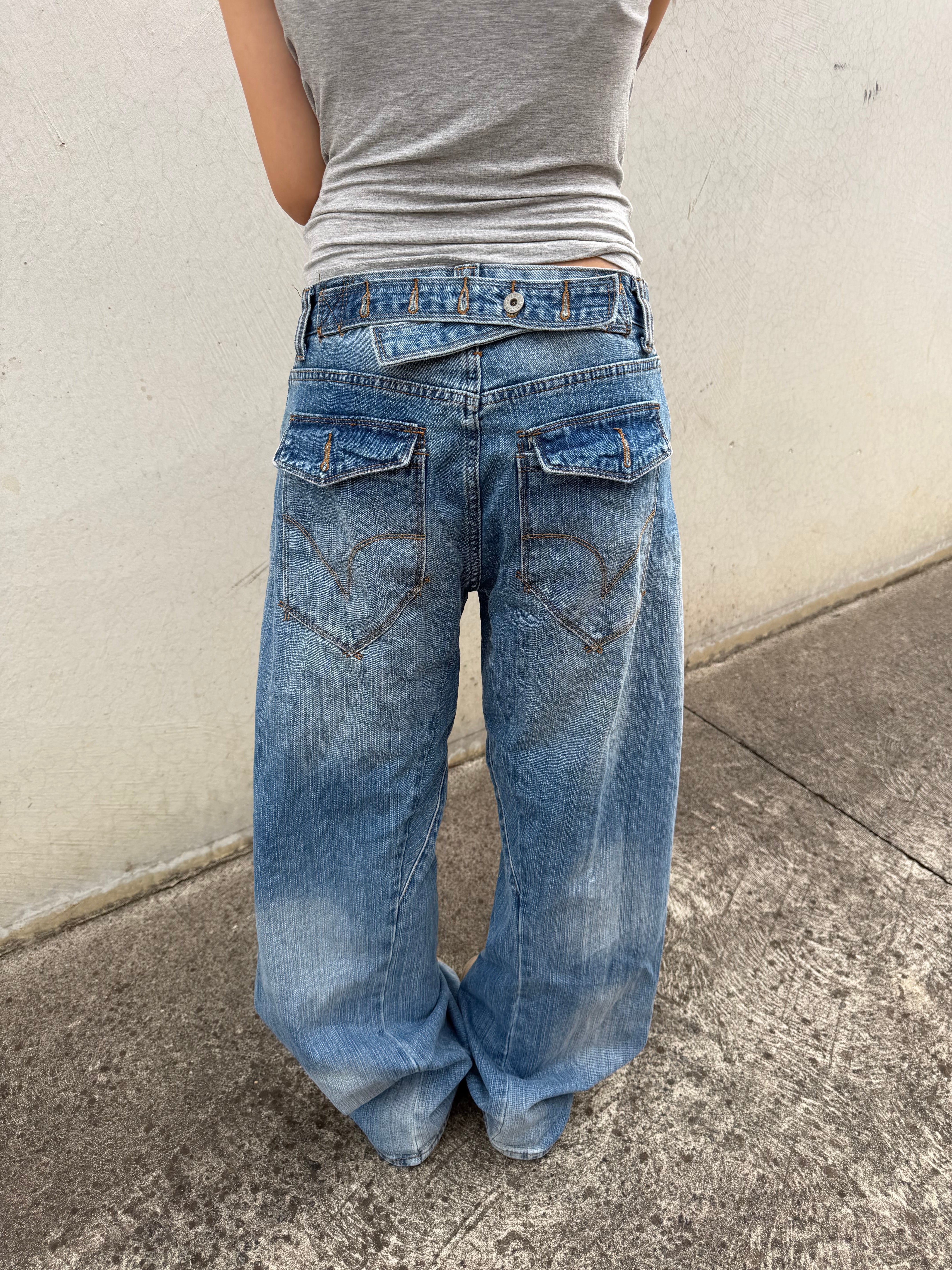 Signature Engineered Denim Jeans – azure archive